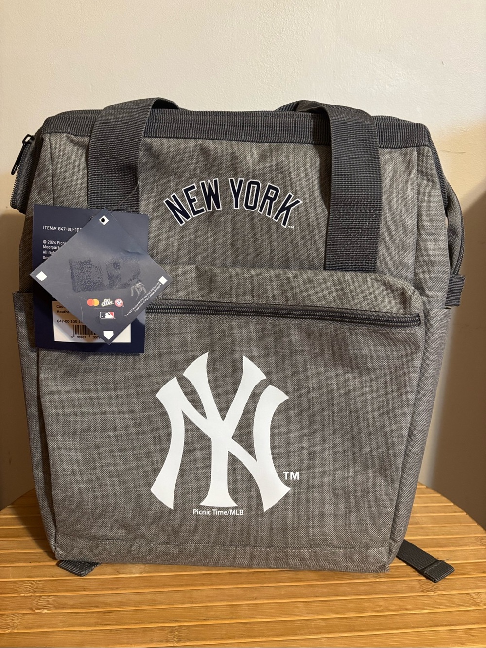 *NWT* MLB New York Yankees On The Go Soft Lunch Bag Cooler Backpack.
